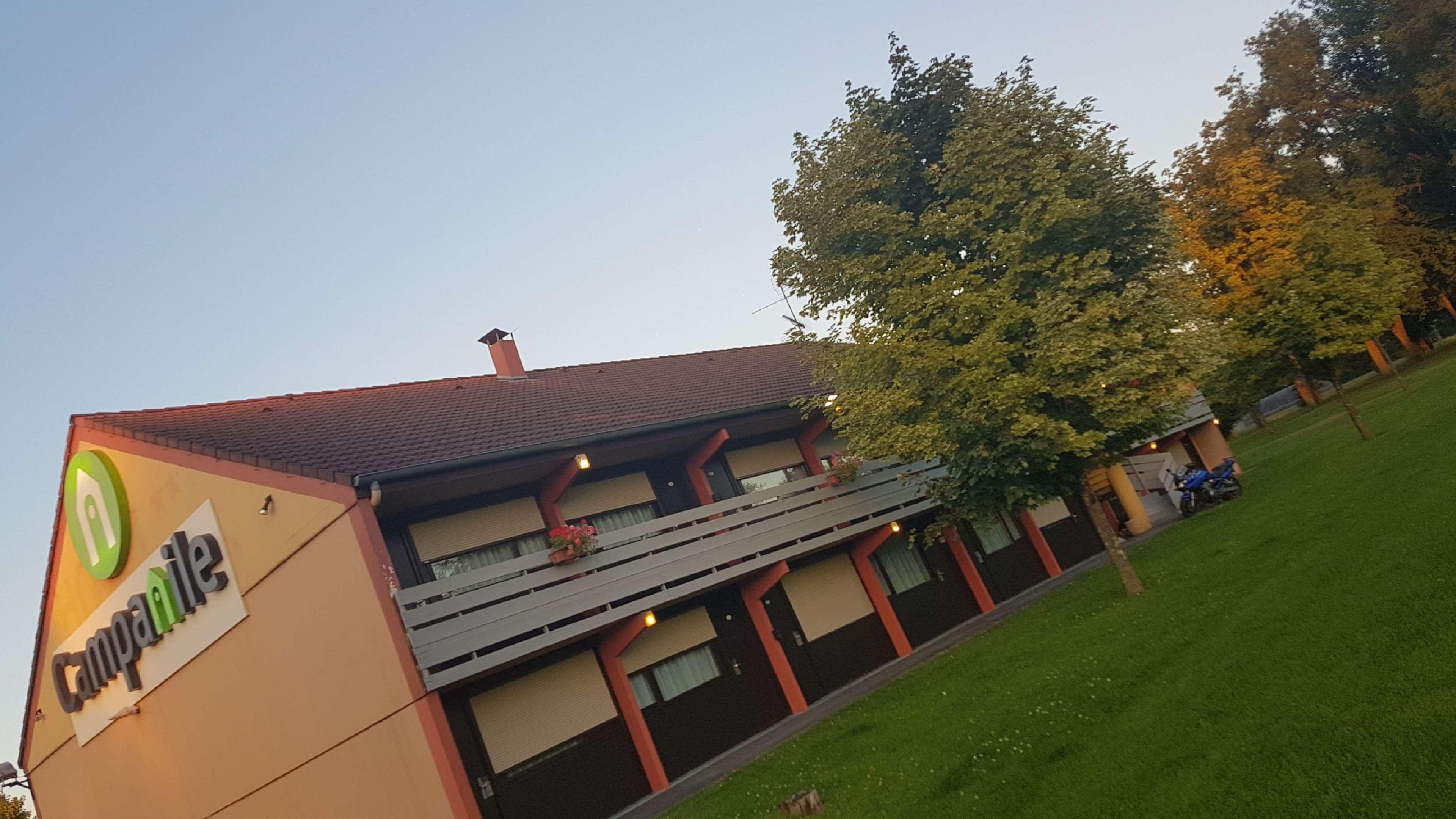 Hotel Campanile Maubeuge Exterior foto