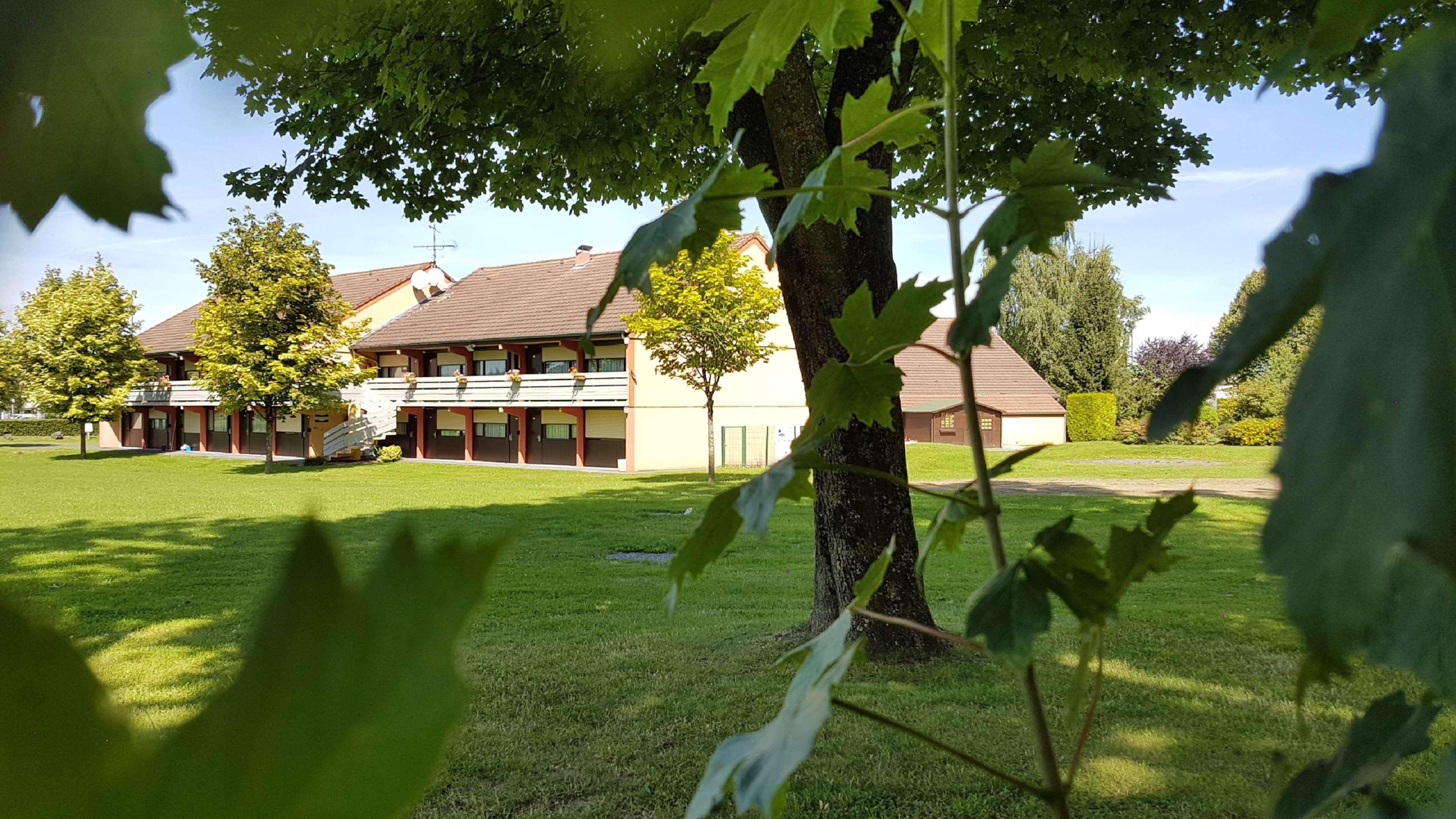 Hotel Campanile Maubeuge Exterior foto