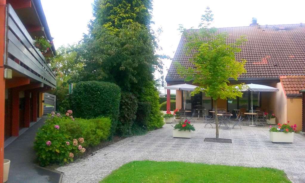 Hotel Campanile Maubeuge Exterior foto