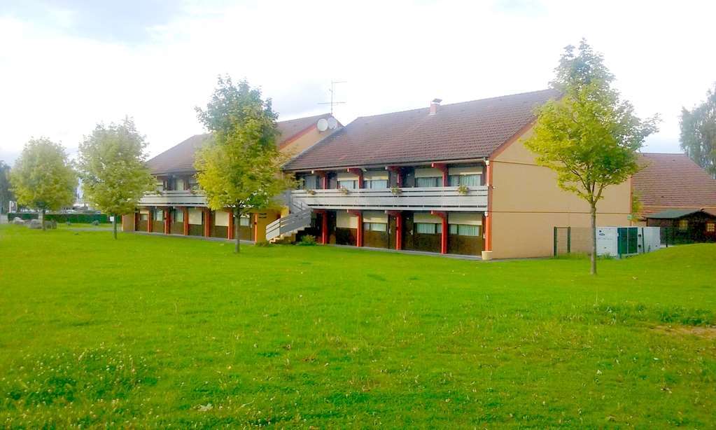 Hotel Campanile Maubeuge Exterior foto